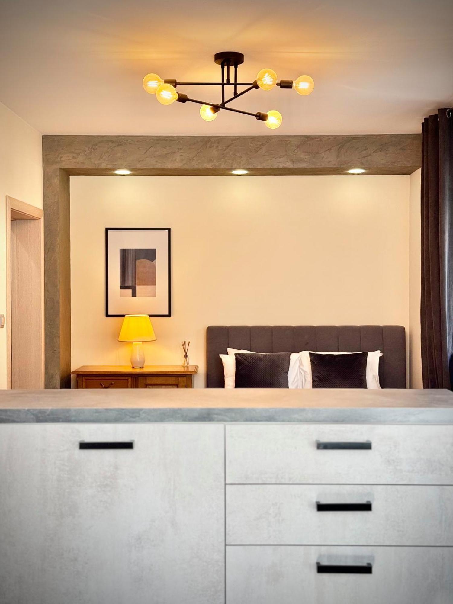 Top Centre 2Bed Apartment For 5 Guests 2 Minutes From High Street Plovdiv Buitenkant foto