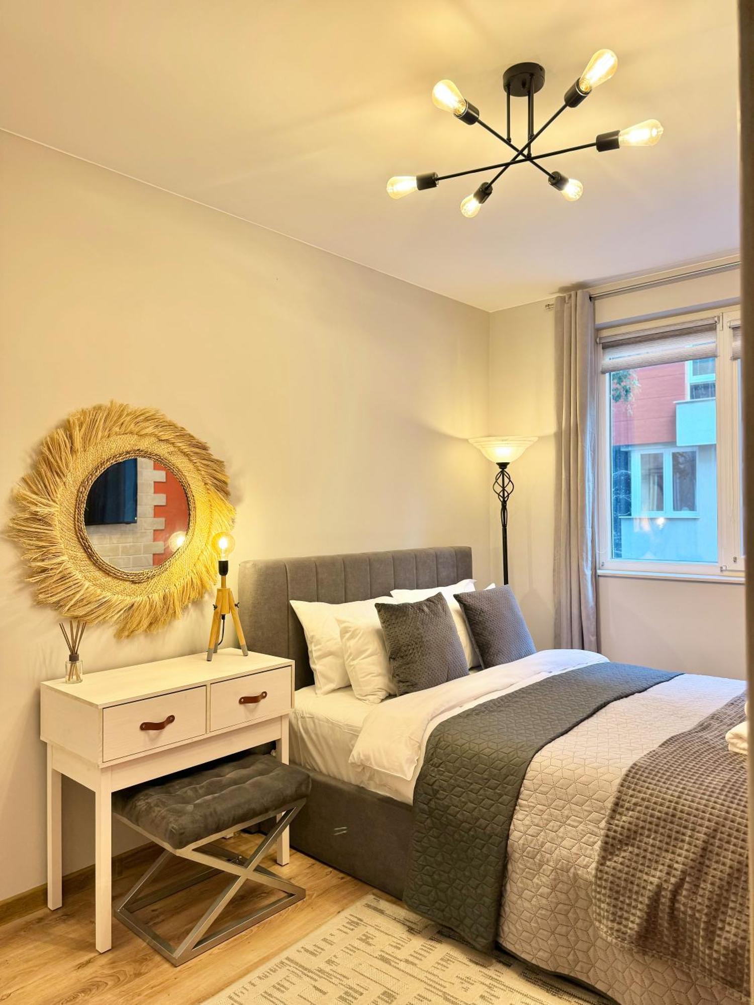 Top Centre 2Bed Apartment For 5 Guests 2 Minutes From High Street Plovdiv Buitenkant foto