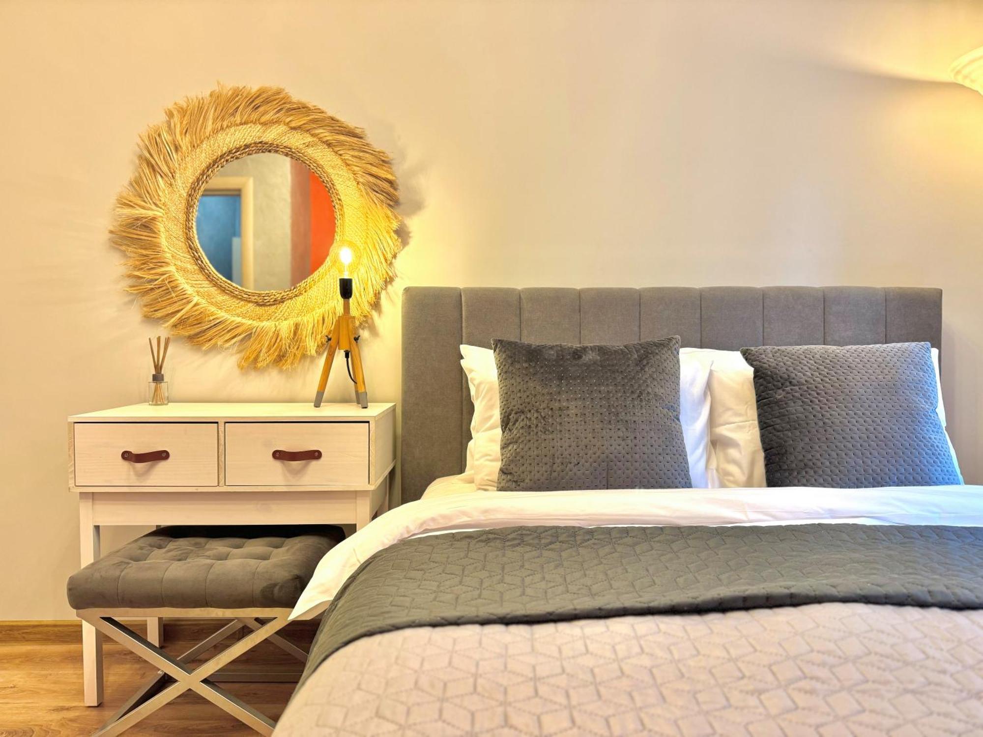 Top Centre 2Bed Apartment For 5 Guests 2 Minutes From High Street Plovdiv Buitenkant foto